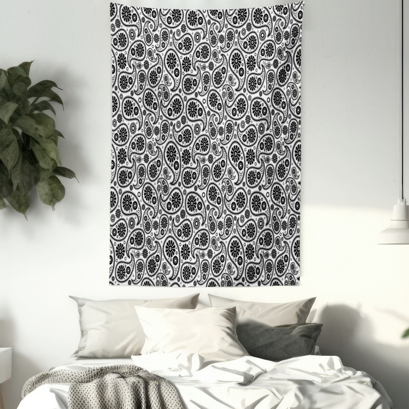 Floral Retro Circles Tapestry