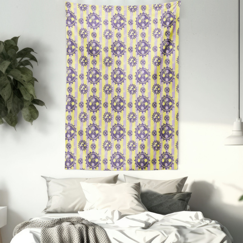 Graphic Wheel Pattern Tapestry